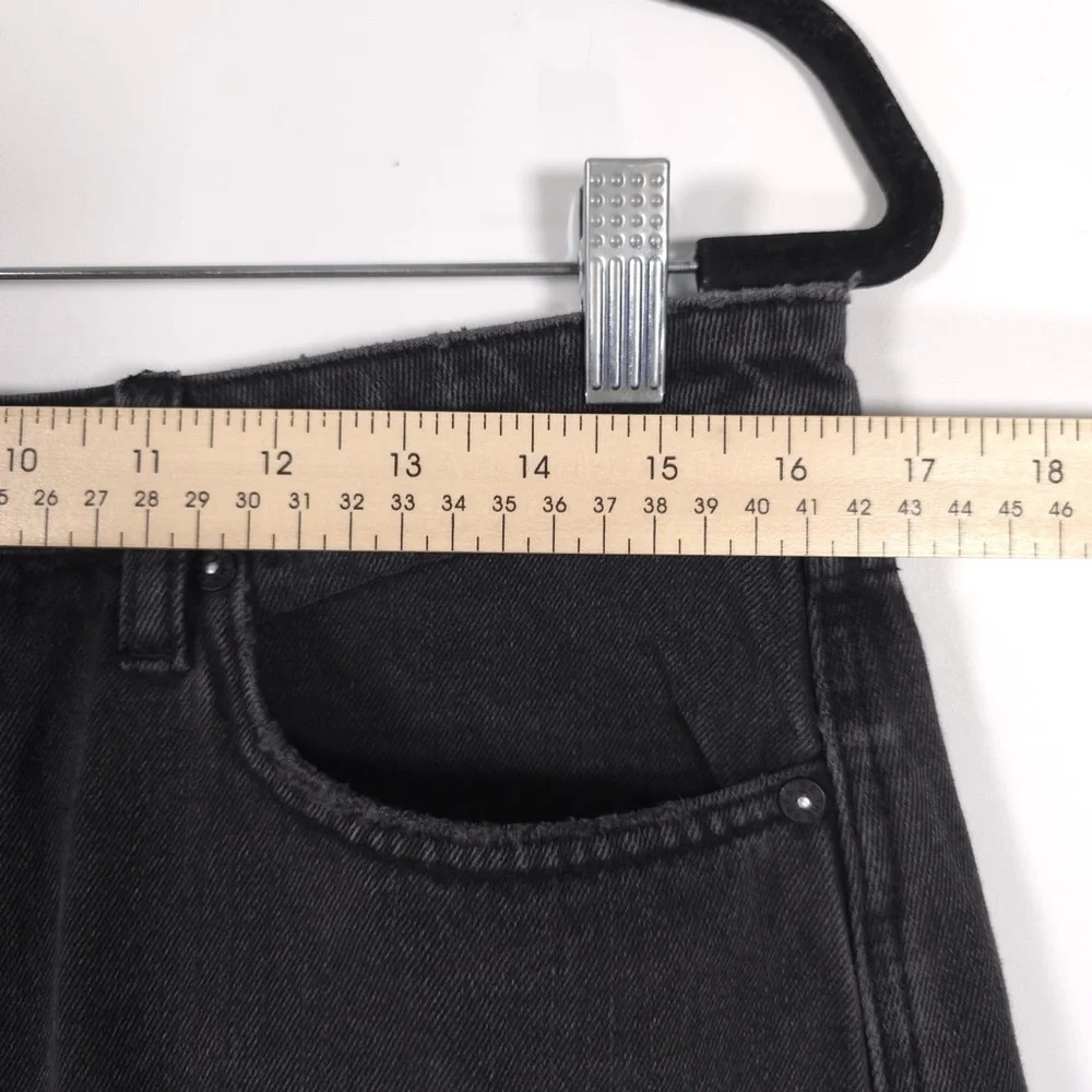 FREE PEOPLE Women’s Black Denim Mini Skirt Button Fly Distressed Cut Off Size 31